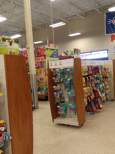 Pet Supply Store «PetSmart», reviews and photos, 3500 S Glenstone Ave, Springfield, MO 65804, USA