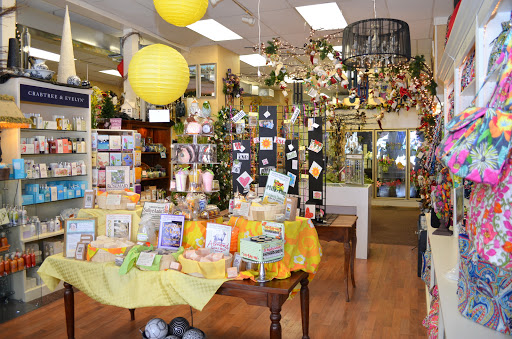 Florist «Fortin Gage Flowers & Gifts», reviews and photos, 86 W Pearl St, Nashua, NH 03060, USA