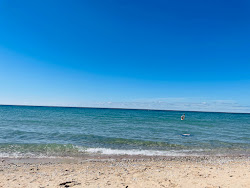 Empire Beach'in fotoğrafı geniş bir kıyı şeridi ile birlikte