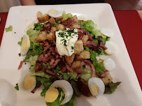 Salade Cobb du Restaurant La Taverne Alsacienne à Gérardmer - n°20