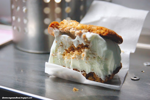 Ice Cream Shop «Coolhaus», reviews and photos, 59 E Colorado Blvd, Pasadena, CA 91103, USA