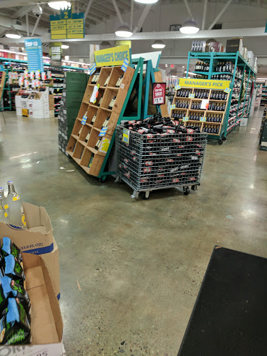 Liquor Store «East Windsor Bottle King», reviews and photos, 385 US-130, East Windsor, NJ 08520, USA