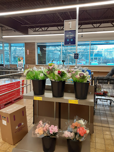 Supermarket «ALDI», reviews and photos, 3720 Gull Rd, Kalamazoo, MI 49048, USA