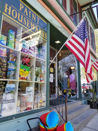 Stores and Shopping «Kelloggs & Lawrence», reviews and photos, 26 Parkway, Katonah, NY 10536, USA