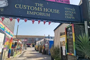 The Customs House Emporium West Bay image