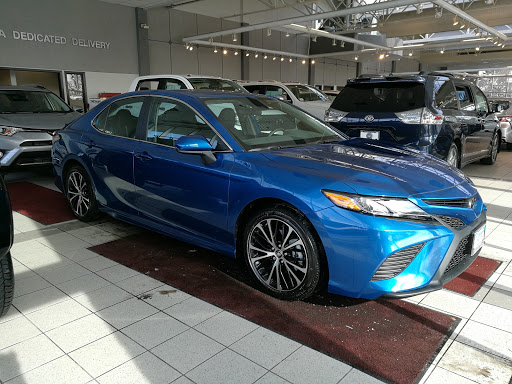 Toyota Dealer «Oakbrook Toyota», reviews and photos, 550 E Ogden Ave, Westmont, IL 60559, USA