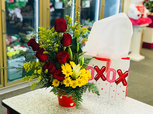 Florist «Hills Floral», reviews and photos, 1166 S Robert St, West St Paul, MN 55118, USA