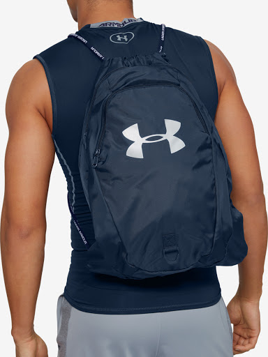 UNDER ARMOUR PRAHA