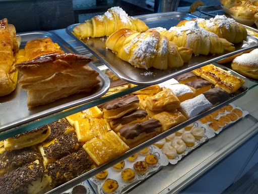 Pão-Quente Pastel II no Porto, Porto