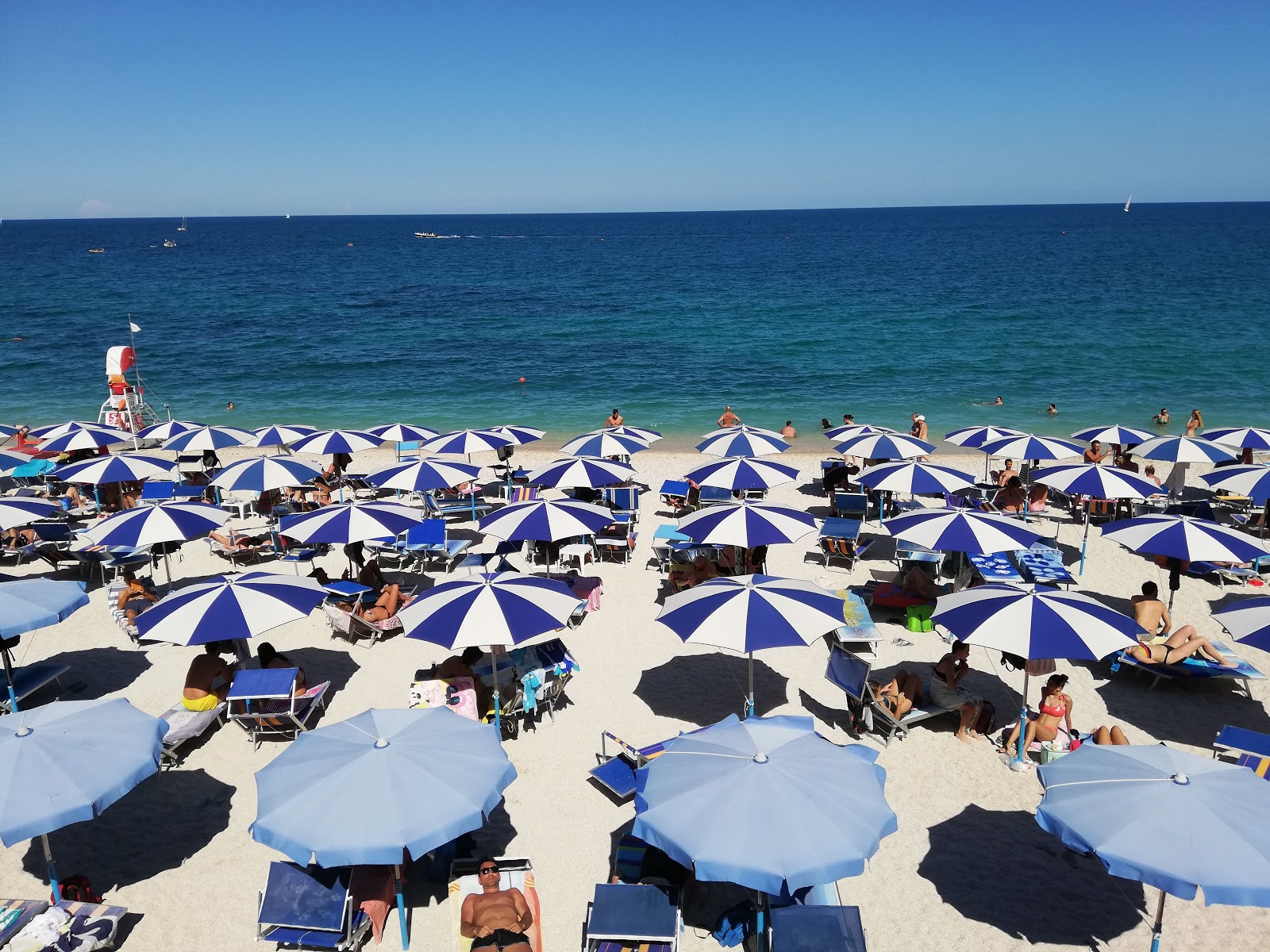 Spiaggia Sassi Neri的照片 和它美丽的风景