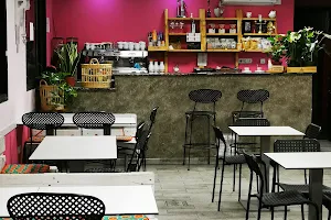 Cafeteria LaLola pink image