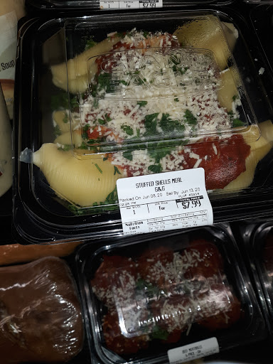 Supermarket «Giant Eagle Supermarket», reviews and photos, 2650 Constitution Blvd, Beaver Falls, PA 15010, USA