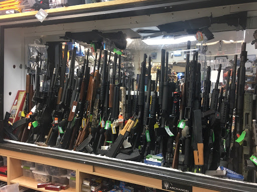 Pawn Shop «AAA Pawnbrokers of North Miami», reviews and photos, 14010 W Dixie Hwy, North Miami, FL 33161, USA