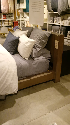 Furniture Store «west elm», reviews and photos, 400 W 47th St, Kansas City, MO 64112, USA