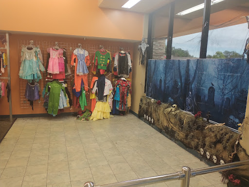 Thrift Store «Goodwill Donation Xpress», reviews and photos, 7800 South US Highway 17/92 #164, Casselberry, FL 32730, USA