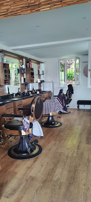 Coiffeur HK Homme Barbier saint-raphaël à Saint-Raphaël