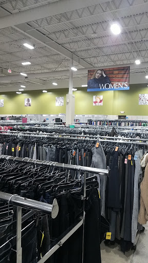 Thrift Store «Goodwill Store & Donation Center», reviews and photos, 12121 W Feerick St, Wauwatosa, WI 53222, USA