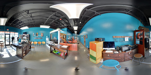 Lucky Gal Tattoo & Piercing, 1550 N Ankeny Blvd #102, Ankeny, IA 50023, USA, 