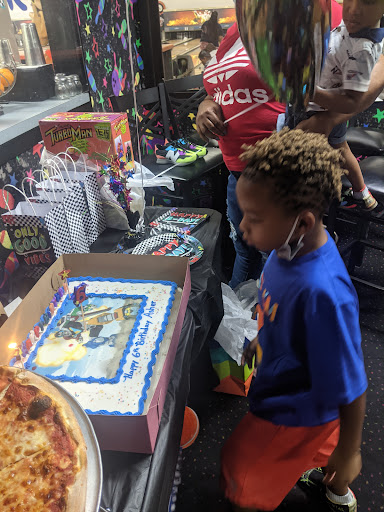 Bowling Alley «Southbound Alley (formerly Cherokee Lanes)», reviews and photos, 1524 S Salisbury Blvd, Salisbury, MD 21801, USA