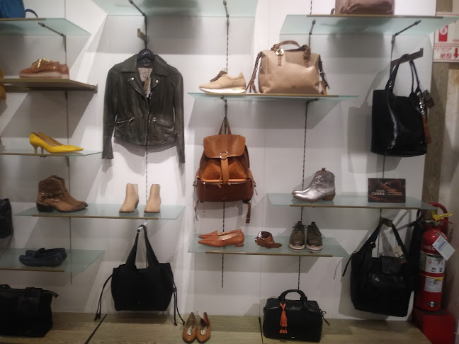 Vélez Real Plaza Salaverry - Tienda