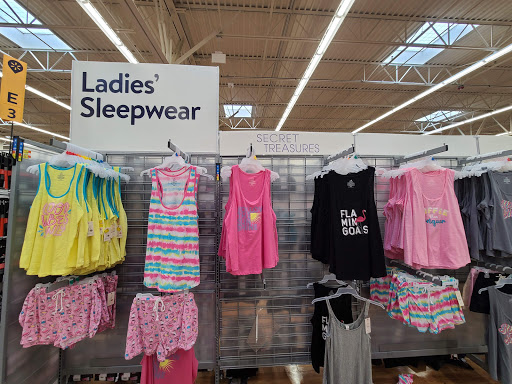 Department Store «Walmart Supercenter», reviews and photos, 10392 Fremont Pike, Perrysburg, OH 43551, USA