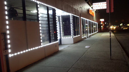 Discount Store «Dollar Center», reviews and photos, 15530 W Warren Ave, Detroit, MI 48228, USA