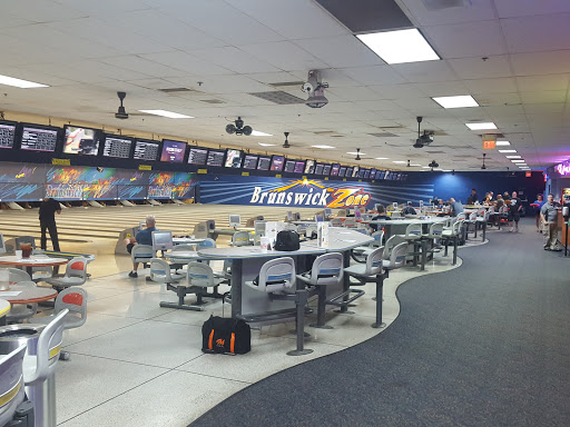 Bowling Alley «Brunswick Zone Chesterfield Lanes», reviews and photos, 176 Four Seasons Shopping Center, Chesterfield, MO 63017, USA