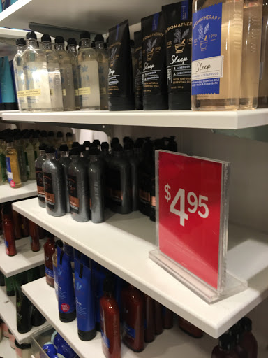 Beauty Supply Store «Bath & Body Works», reviews and photos, 9163 E Stockton Blvd, Elk Grove, CA 95624, USA