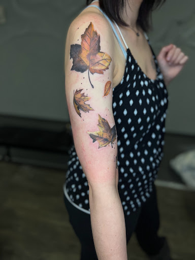 Explore beautiful flower tattoo ideas, creative tattoo ideas in Schaumburg, available at Urban Rebels Ink