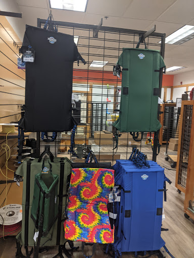 Sporting Goods Store «Erehwon Mountain Outfitter», reviews and photos, 2585 Waukegan Rd, Bannockburn, IL 60015, USA