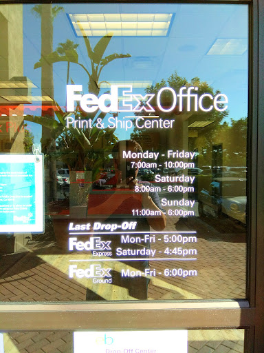 Print Shop «FedEx Office Print & Ship Center», reviews and photos, 3992 Barranca Pkwy a, Irvine, CA 92606, USA
