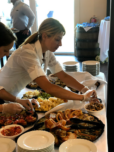 Grocery Store «P&M Orange Street Market», reviews and photos, 721 Orange St, New Haven, CT 06511, USA