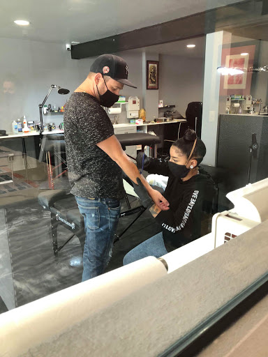 Tattoo Shop «Love N Hate Elite Tattoo Studio», reviews and photos, 2370 W Alameda Ave, Denver, CO 80223, USA