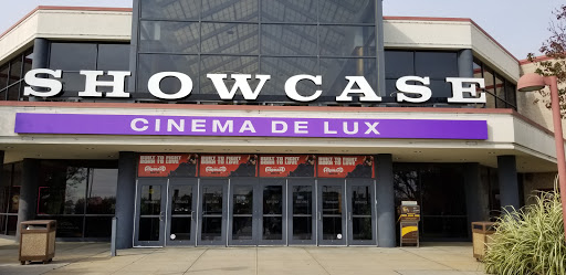 Movie Theater «Farmingdale Multiplex Cinemas», reviews and photos, 1001 Broadhollow Rd, East Farmingdale, NY 11735, USA