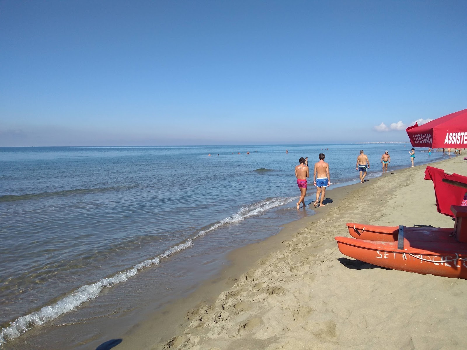 Foto von Strand von Capocotta mit sehr sauber Sauberkeitsgrad