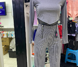 Plaza de la mujer photo