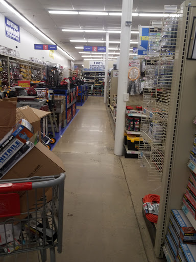 Hardware Store «Harbor Freight Tools», reviews and photos, 2658 Peters Creek Pkwy, Winston-Salem, NC 27127, USA
