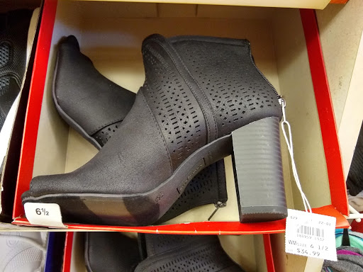 Shoe Store «Payless ShoeSource», reviews and photos, 700 W 15th St, Plano, TX 75075, USA