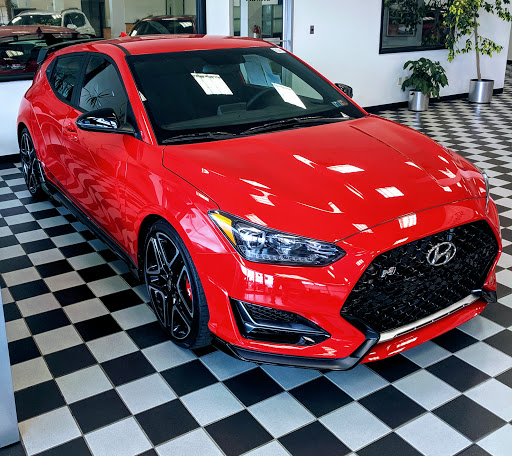 Car Dealer «Vinart Dealerships», reviews and photos, 675 State Ave, Emmaus, PA 18049, USA