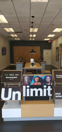 Cell Phone Store «Verizon Authorized Retailer - Wireless Zone», reviews and photos, 100 Main St N, Southbury, CT 06488, USA