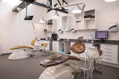 Dr Anne Simon-Pierson - Orthodontie Invisible Invisalign - Orthodontiste 92 à Meudon