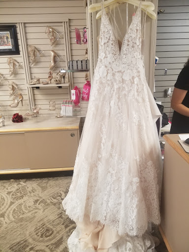 Bridal Shop «J & B Bridals & Formals», reviews and photos, 136 S Main St, Chambersburg, PA 17201, USA