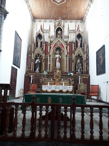 Iglesia Católica San Luis de Guasuntos - Iglesia