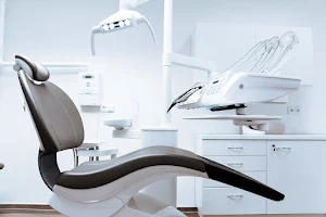 ROOTS TO CROWN DENTAL-ENDODONTIST | ROOT CANAL SPECIALIST image