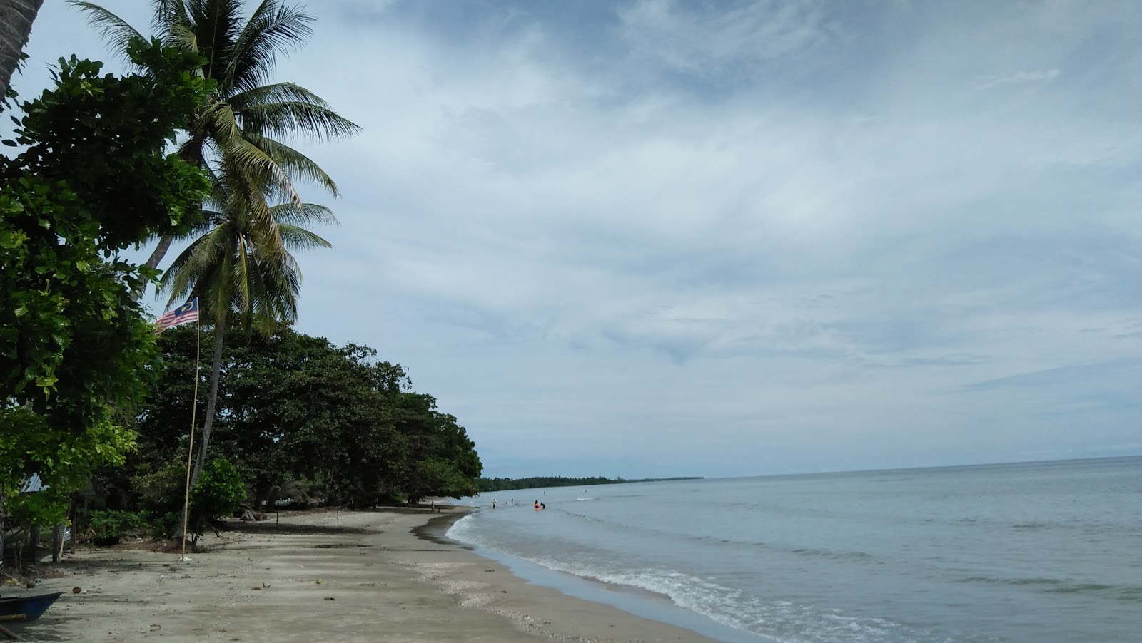 Foto av Parapat Makuau Tungku Beach med lång rak strand