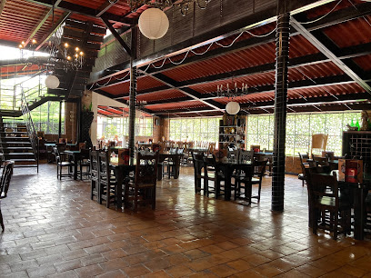 Restaurante Chaneque Plaza - Km 3 Vía Puente Nacional, Barbosa, Santander, Colombia
