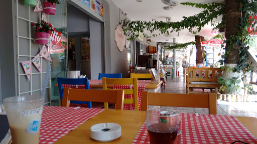 Dostlar Cafe