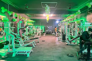 FIT FAMILY GYM image