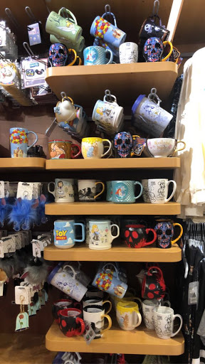 Toy Store «Disney Store», reviews and photos, 1961 Chain Bridge Rd, McLean, VA 22102, USA