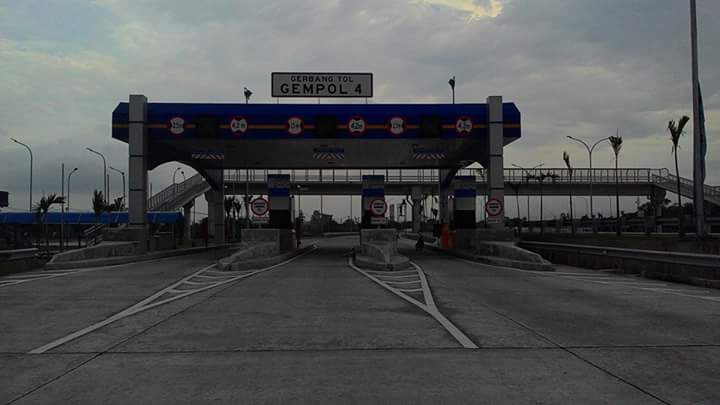 Gerbang Tol Gempol 4